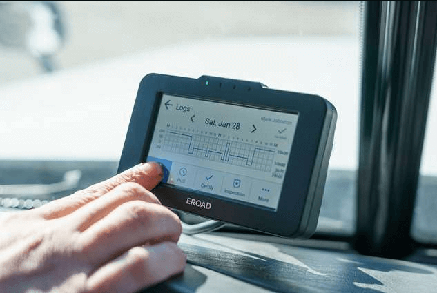 How Electronic Logging Devices Improve Fleet Efficiency and Safety