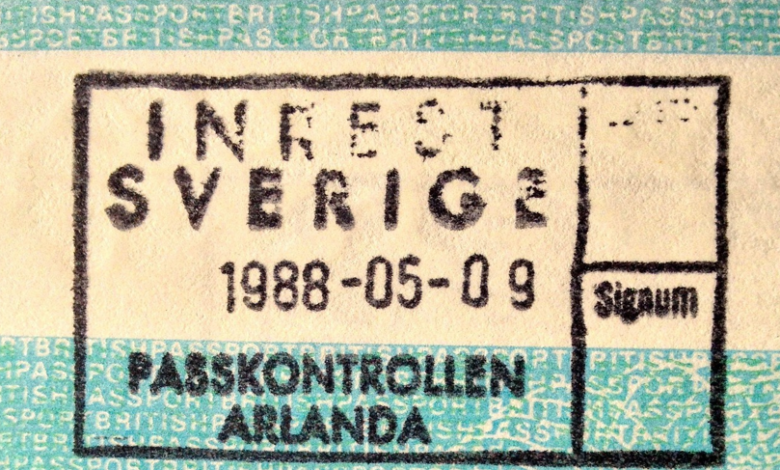 Top Reasons to Consult an Immigration Lawyer