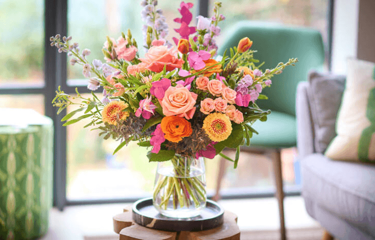 Summer Blooms: The Best Flower Delivery London Options for Warm-Weather Gifting