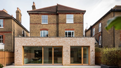 Exterior Painting of Stylish Victorian Building in London: A Practical Expert Guide