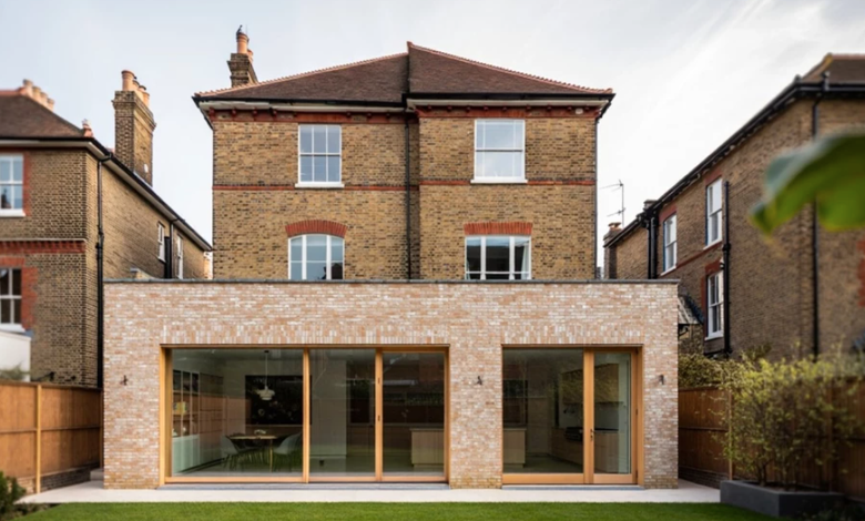 Exterior Painting of Stylish Victorian Building in London: A Practical Expert Guide